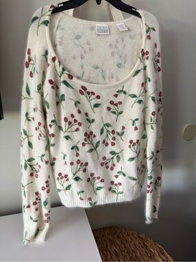 Vintage angora Moda international Christmas berry fuzzy sweater